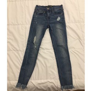 Express trendy cropped jean